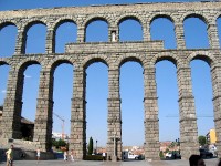 Een Romeins aquaduct in Segovia (Spanje) / Bron: Phil Moore , Wikimedia Commons (CC BY-2.0)