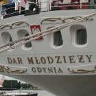 De Dar Mlodziezy, Pools zusterschip van de Mir