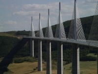 Het viaduct van Millau / Bron: Logopop, Wikimedia Commons (CC BY-SA-3.0)
