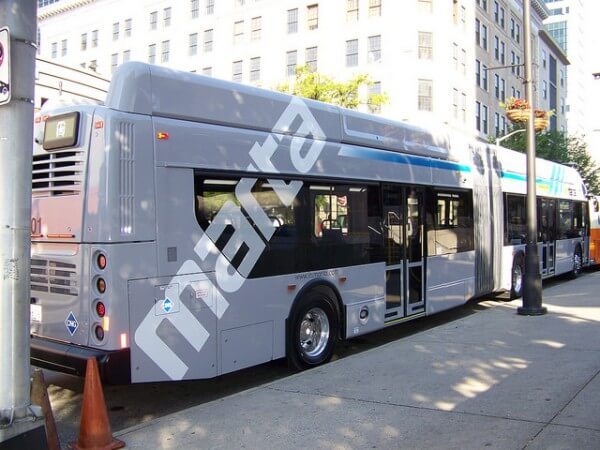 Many buses already run on natural gas.  / Source: Metro Atlanta Transit Productions, Flickr (CC BY-2.0)