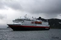 MS Nordkapp van Hurtigruten bij Honningsvåg  / Bron: ©sodraf